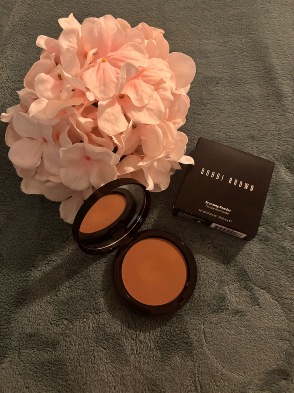 Bobbi Brown – Bronzing/ Contour Powder in Medium 2 (0.28 oz)